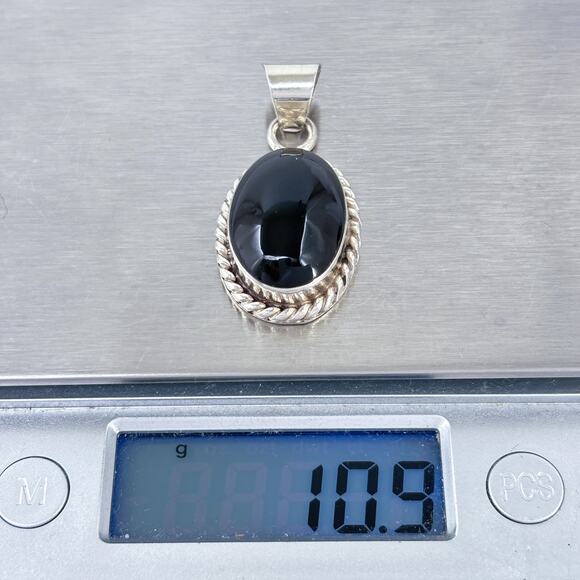 Oval Onyx Pendant | Vintage Mexico Taxco TF-28 | Sterling Silver 925 - Picture 7 of 7